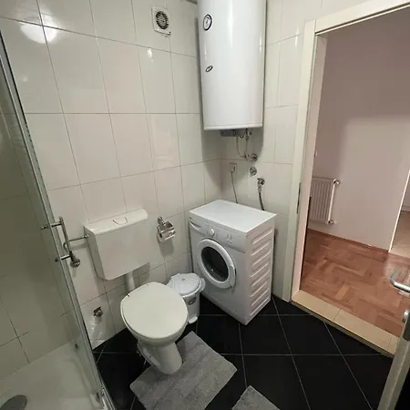 D Apartment-Cozy Apartment Near To Busstation&Citycenter Skopje Exterior photo